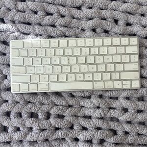 Apple Wireless Keyboard